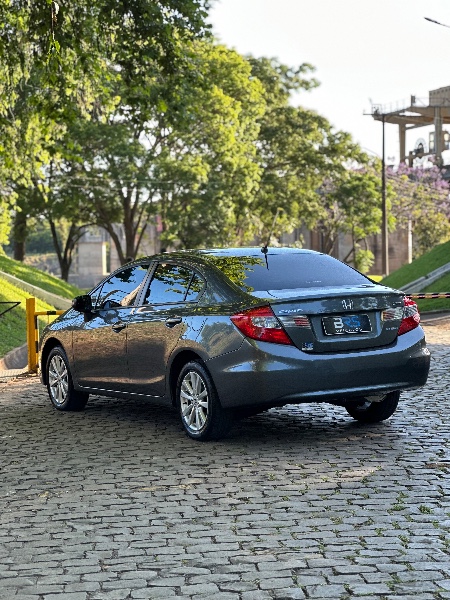 HONDA CIVIC 2.0 LXR 16V 2015/2015 BRS VEÍCULOS BOM RETIRO DO SUL / Carros no Vale