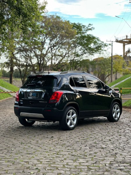 CHEVROLET TRACKER 1.8 LTZ AT 2015/2015 BRS VEÍCULOS BOM RETIRO DO SUL / Carros no Vale