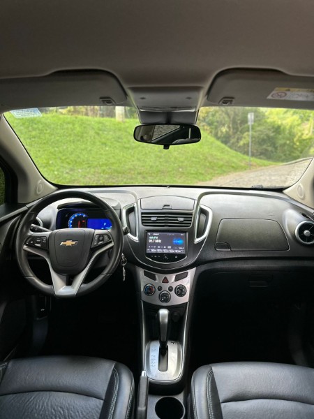 CHEVROLET TRACKER 1.8 LTZ AT 2015/2015 BRS VEÍCULOS BOM RETIRO DO SUL / Carros no Vale