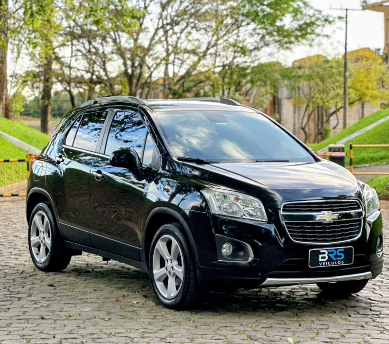 CHEVROLET TRACKER 1.8 LTZ AT 2015/2015 BRS VEÍCULOS BOM RETIRO DO SUL / Carros no Vale