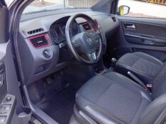 VOLKSWAGEN FOX 1.6 ROCK IN RIO 2013/2014 ALTERNATIVA VEÍCULOS LAJEADO / Carros no Vale