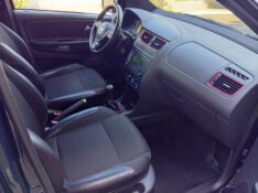 VOLKSWAGEN FOX 1.6 ROCK IN RIO 2013/2014 ALTERNATIVA VEÍCULOS LAJEADO / Carros no Vale