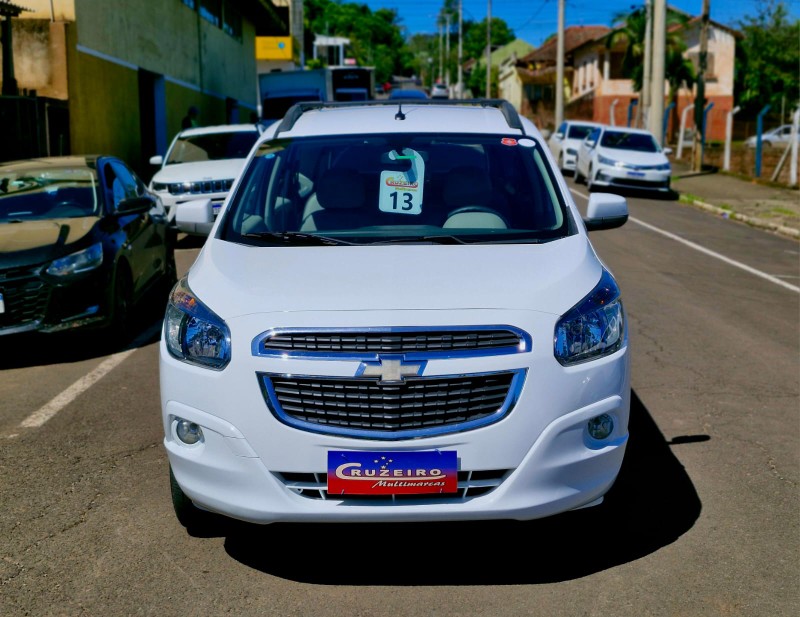 CHEVROLET SPIN 1.8 LTZ 2013/2013 CRUZEIRO MULTIMARCAS CRUZEIRO DO SUL / Carros no Vale