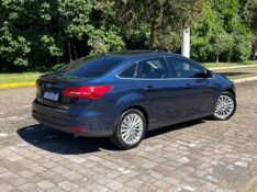 FORD FOCUS SEDAN FASTBACK TITANIUM 2.0 16V 2016 2016/2016 BOSCO AUTOMÓVEIS GUAPORÉ / Carros no Vale