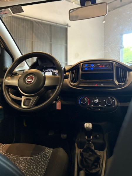 FIAT UNO 1.0 ATTRACTIVE 8V 2020/2021 JM AUTOMÓVEIS VENÂNCIO AIRES / Carros no Vale