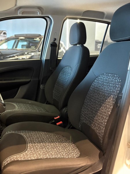 FIAT UNO 1.0 ATTRACTIVE 8V 2020/2021 JM AUTOMÓVEIS VENÂNCIO AIRES / Carros no Vale