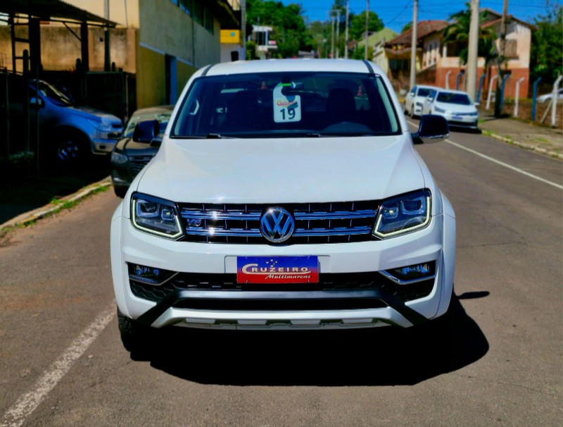 VOLKSWAGEN AMAROK 3.0 HIGHLINE 4X4 V6 2019/2019 CRUZEIRO MULTIMARCAS CRUZEIRO DO SUL / Carros no Vale