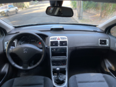 PEUGEOT 307 1.6 PRESENCE 16V 2011/2012 ESTAÇÃO DO CARRO ESTRELA / Carros no Vale