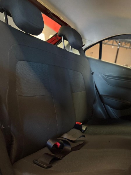 CHEVROLET ONIX HATCH JOY 1.0 8V FLEX 5P MEC. 2017/2018 JM AUTOMÓVEIS VENÂNCIO AIRES / Carros no Vale