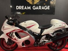 SUZUKI MOTOS GSX 1300 R HAYABUSA /2010 EXCLUSIVO VEÍCULOS SANTA CRUZ DO SUL / Carros no Vale