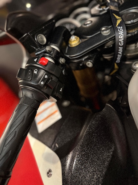 SUZUKI MOTOS GSX 1300 R HAYABUSA /2010 EXCLUSIVO VEÍCULOS SANTA CRUZ DO SUL / Carros no Vale