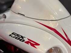 SUZUKI MOTOS GSX 1300 R HAYABUSA /2010 EXCLUSIVO VEÍCULOS SANTA CRUZ DO SUL / Carros no Vale