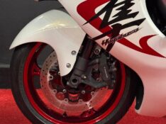 SUZUKI MOTOS GSX 1300 R HAYABUSA /2010 EXCLUSIVO VEÍCULOS SANTA CRUZ DO SUL / Carros no Vale