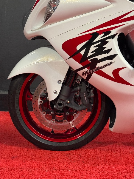 SUZUKI MOTOS GSX 1300 R HAYABUSA /2010 EXCLUSIVO VEÍCULOS SANTA CRUZ DO SUL / Carros no Vale