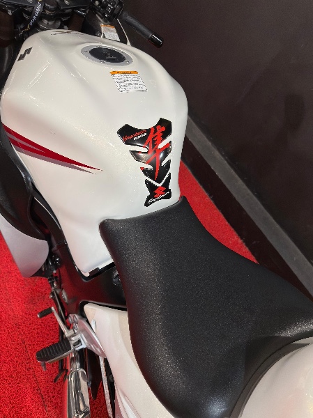 SUZUKI MOTOS GSX 1300 R HAYABUSA /2010 EXCLUSIVO VEÍCULOS SANTA CRUZ DO SUL / Carros no Vale