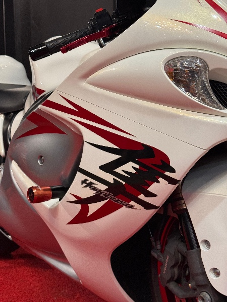 SUZUKI MOTOS GSX 1300 R HAYABUSA /2010 EXCLUSIVO VEÍCULOS SANTA CRUZ DO SUL / Carros no Vale