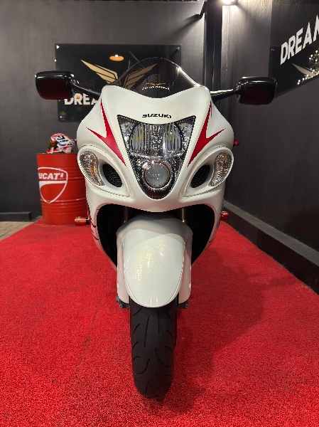 SUZUKI MOTOS GSX 1300 R HAYABUSA /2010 EXCLUSIVO VEÍCULOS SANTA CRUZ DO SUL / Carros no Vale