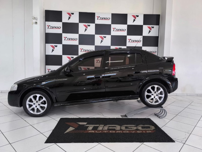 CHEVROLET ASTRA ADVANTAGE 2.0 MPFI 8V FLEXPOWER 5P 2011/2011 TIAGO AUTOMÓVEIS VENÂNCIO AIRES / Carros no Vale