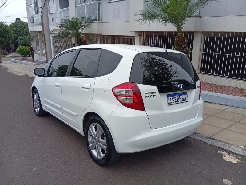 HONDA FIT 1.5 EX 2011/2012 ALTERNATIVA VEÍCULOS LAJEADO / Carros no Vale