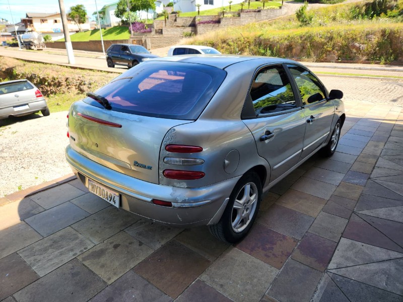 FIAT BRAVA 1.6 SX 16V 2002/2002 TS VEÍCULOS ANTA GORDA / Carros no Vale