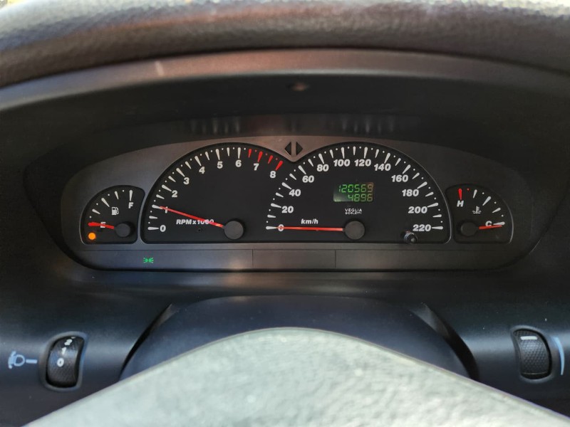 FIAT BRAVA 1.6 SX 16V 2002/2002 TS VEÍCULOS ANTA GORDA / Carros no Vale