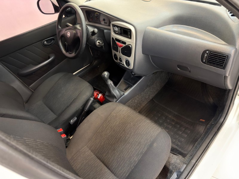 FIAT PALIO 1.0 FIRE ECONOMY 8V 2014/2014 LUCAS AUTOMÓVEIS BOM RETIRO DO SUL / Carros no Vale