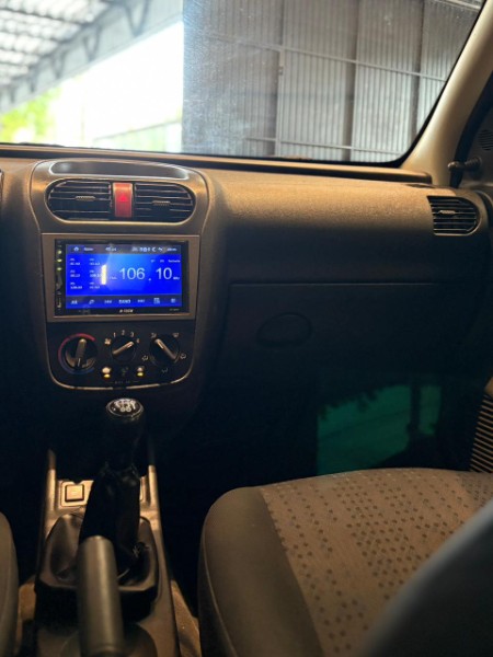 CHEVROLET CORSA HATCH MAXX 1.4 2011/2012 JM AUTOMÓVEIS VENÂNCIO AIRES / Carros no Vale