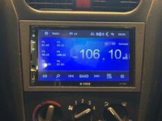 CHEVROLET CORSA HATCH MAXX 1.4 2011/2012 JM AUTOMÓVEIS VENÂNCIO AIRES / Carros no Vale