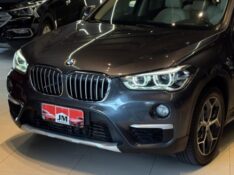 BMW X1 2.0 16V TURBO ACTIVEFLEX SDRIVE20I 2017/2018 JM AUTOMÓVEIS VENÂNCIO AIRES / Carros no Vale
