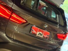 BMW X1 2.0 16V TURBO ACTIVEFLEX SDRIVE20I 2017/2018 JM AUTOMÓVEIS VENÂNCIO AIRES / Carros no Vale