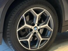 BMW X1 2.0 16V TURBO ACTIVEFLEX SDRIVE20I 2017/2018 JM AUTOMÓVEIS VENÂNCIO AIRES / Carros no Vale