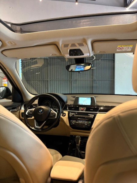 BMW X1 2.0 16V TURBO ACTIVEFLEX SDRIVE20I 2017/2018 JM AUTOMÓVEIS VENÂNCIO AIRES / Carros no Vale