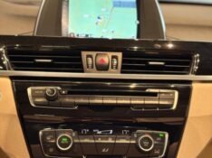 BMW X1 2.0 16V TURBO ACTIVEFLEX SDRIVE20I 2017/2018 JM AUTOMÓVEIS VENÂNCIO AIRES / Carros no Vale