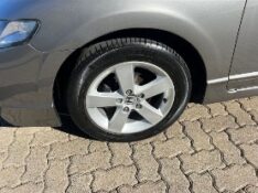 HONDA CIVIC 1.8 LXS 16V FLEX 4P MANUAL 2008/2008 ELY AUTOMÓVEIS LAJEADO / Carros no Vale