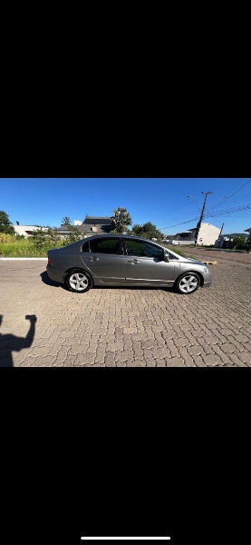 HONDA CIVIC 1.8 LXS 16V FLEX 4P MANUAL 2008/2008 ELY AUTOMÓVEIS LAJEADO / Carros no Vale