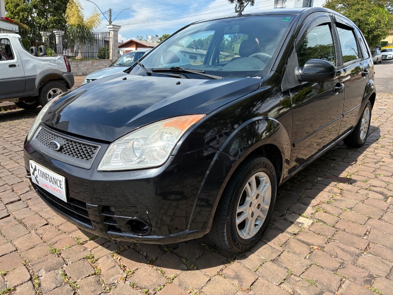 FORD FIESTA SE 1.0 8V FLEX 5P 2009/2009 COMPLETO VEÍCULOS GUAPORÉ / Carros no Vale