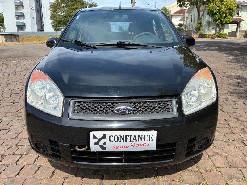 FORD FIESTA SE 1.0 8V FLEX 5P 2009/2009 COMPLETO VEÍCULOS GUAPORÉ / Carros no Vale