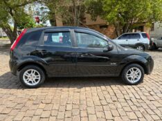 FORD FIESTA SE 1.0 8V FLEX 5P 2009/2009 COMPLETO VEÍCULOS GUAPORÉ / Carros no Vale