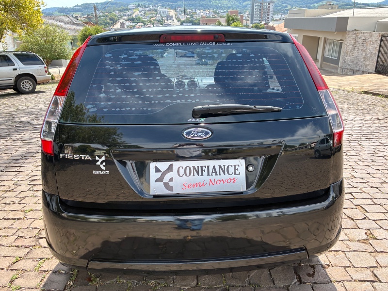 FORD FIESTA SE 1.0 8V FLEX 5P 2009/2009 COMPLETO VEÍCULOS GUAPORÉ / Carros no Vale