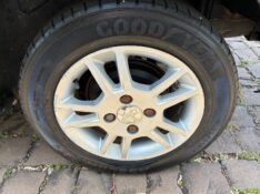 FORD FIESTA SE 1.0 8V FLEX 5P 2009/2009 COMPLETO VEÍCULOS GUAPORÉ / Carros no Vale