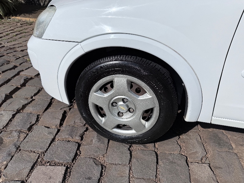 CHEVROLET CORSA HATCH MAX 1.4 2012/2012 ELY AUTOMÓVEIS LAJEADO / Carros no Vale