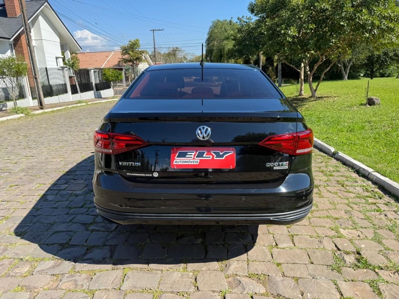 VOLKSWAGEN VIRTUS 1.0 200 TSI COMFORTLINE 2018/2018 ELY AUTOMÓVEIS LAJEADO / Carros no Vale VOLKSWAGEN VIRTUS 1.0 200 TSI COMFORTLINE 2018/2018 ELY AUTOMÓVEIS LAJEADO / Carros no Vale