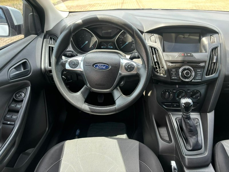 FORD FOCUS S 1.6 /2014 RT 811 VEÍCULOS ARROIO DO MEIO / Carros no Vale