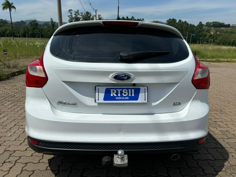 FORD FOCUS S 1.6 /2014 RT 811 VEÍCULOS ARROIO DO MEIO / Carros no Vale