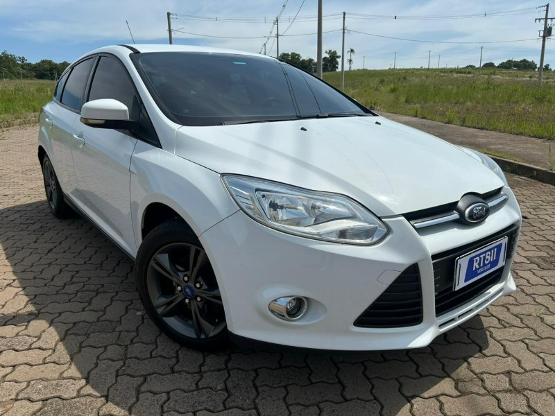 FORD FOCUS S 1.6 /2014 RT 811 VEÍCULOS ARROIO DO MEIO / Carros no Vale
