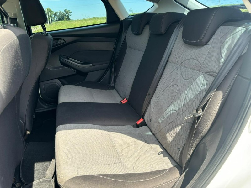 FORD FOCUS S 1.6 /2014 RT 811 VEÍCULOS ARROIO DO MEIO / Carros no Vale