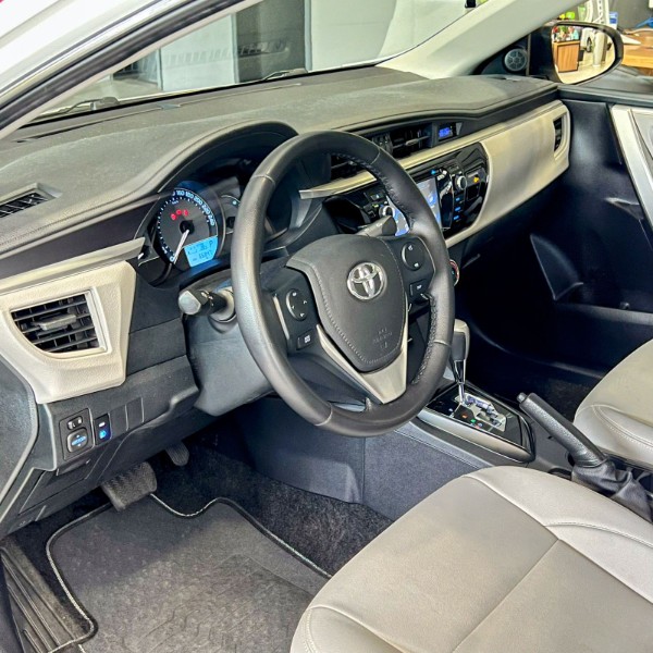 TOYOTA COROLLA 1.8 GLI 16V 2017/2017 JOÃO CARROS MULTIMARCAS GUAPORÉ / Carros no Vale TOYOTA COROLLA 1.8 GLI 16V 2017/2017 JOÃO CARROS MULTIMARCAS GUAPORÉ / Carros no Vale