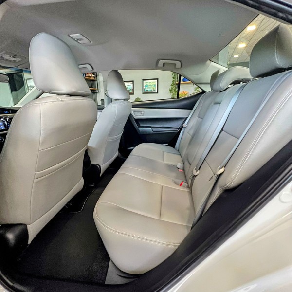 TOYOTA COROLLA 1.8 GLI 16V 2017/2017 JOÃO CARROS MULTIMARCAS GUAPORÉ / Carros no Vale TOYOTA COROLLA 1.8 GLI 16V 2017/2017 JOÃO CARROS MULTIMARCAS GUAPORÉ / Carros no Vale