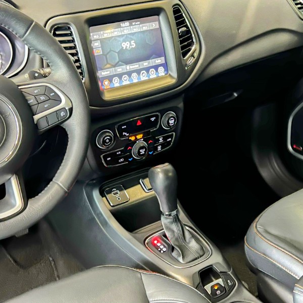 JEEP COMPASS LONGITUDE 2.0 4X2 16V 2018/2018 JOÃO CARROS MULTIMARCAS GUAPORÉ / Carros no Vale JEEP COMPASS LONGITUDE 2.0 4X2 16V 2018/2018 JOÃO CARROS MULTIMARCAS GUAPORÉ / Carros no Vale