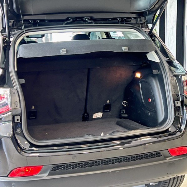 JEEP COMPASS LONGITUDE 2.0 4X2 16V 2018/2018 JOÃO CARROS MULTIMARCAS GUAPORÉ / Carros no Vale JEEP COMPASS LONGITUDE 2.0 4X2 16V 2018/2018 JOÃO CARROS MULTIMARCAS GUAPORÉ / Carros no Vale